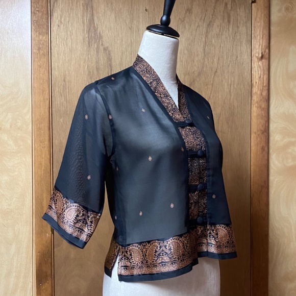 Asian Design Sheer Top - Picture 4 of 11